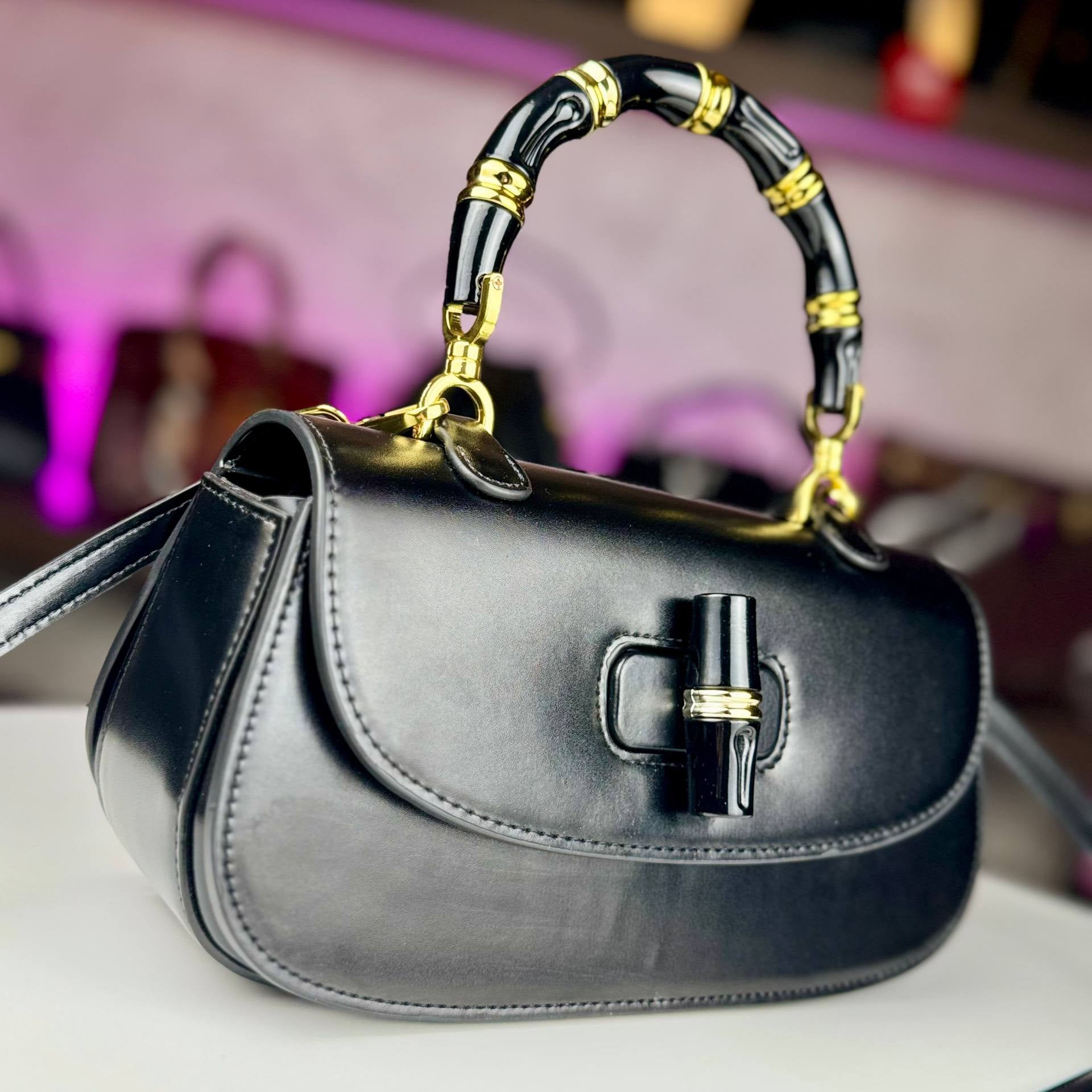 Gucci Green Leather Bag with Bamboo Handle 💚👜