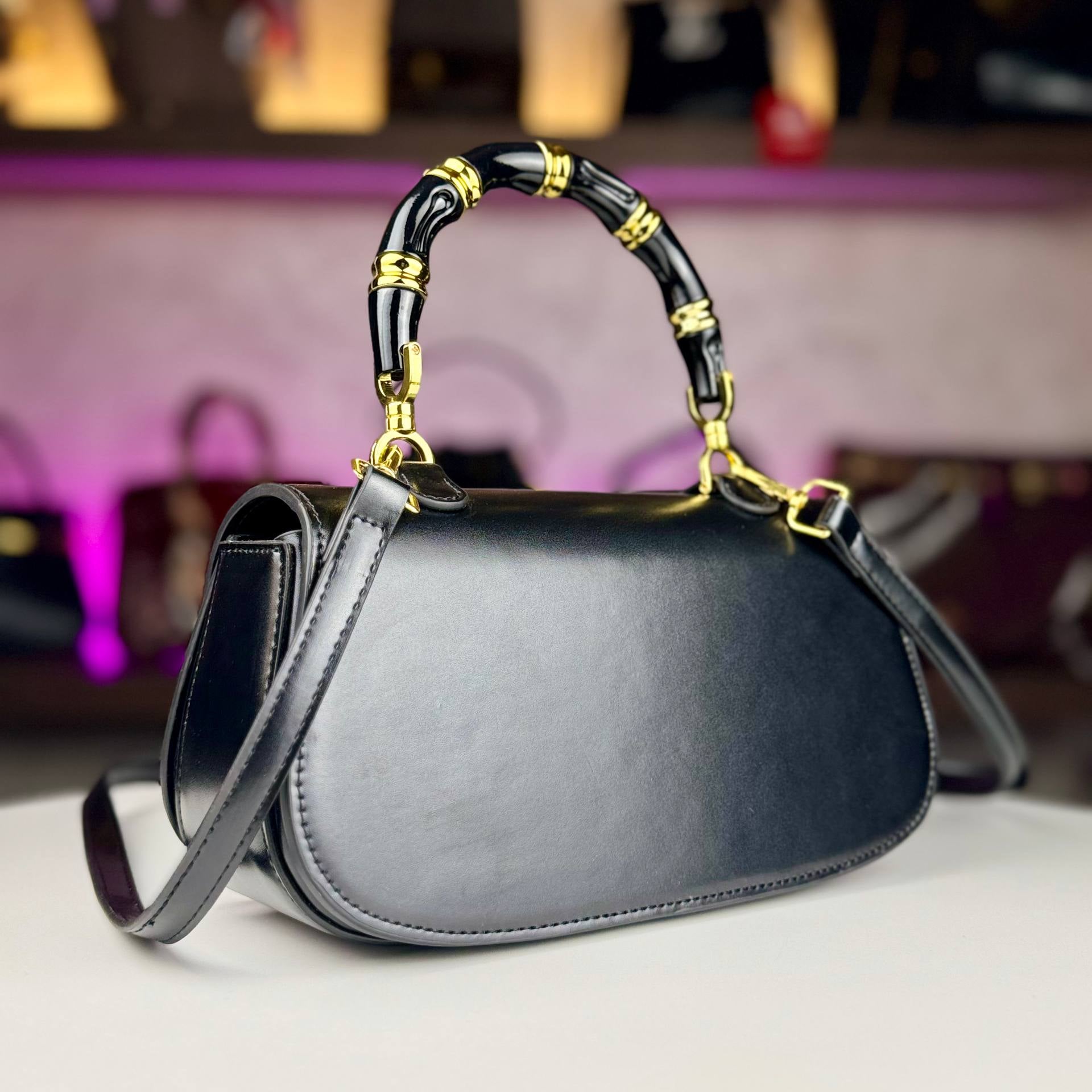 Gucci Green Leather Bag with Bamboo Handle 💚👜