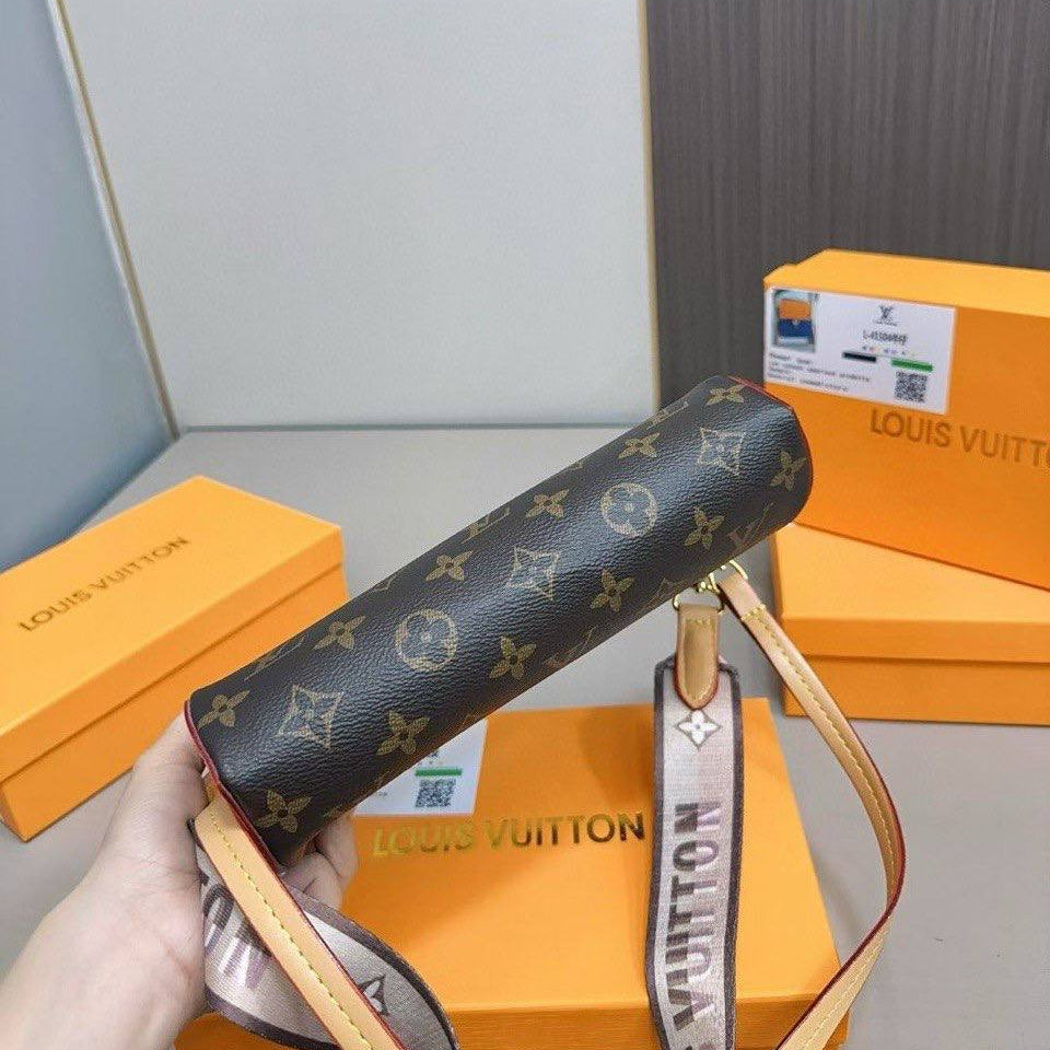Louis Vuitton Monogram Signature Clutch Bag