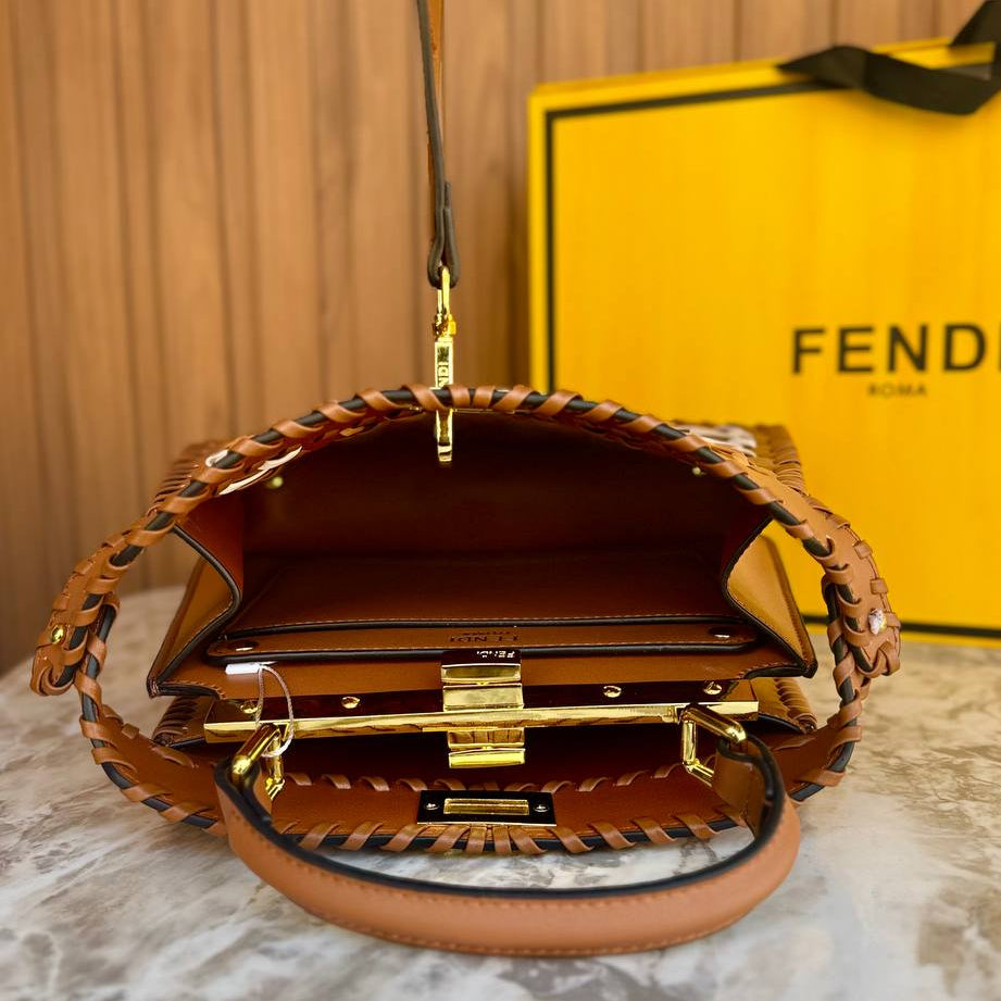 Fendi Woven Detail Handbag with Elegant Contrast Weaving