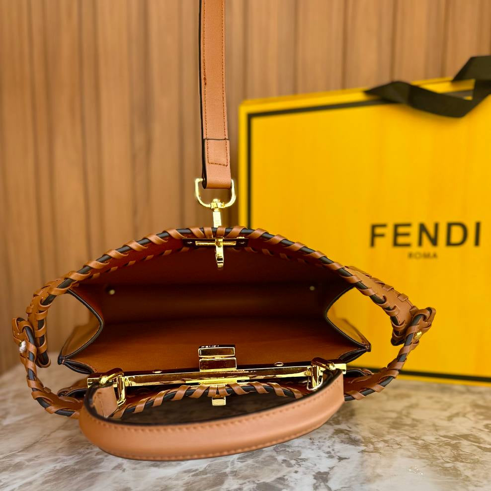 Fendi Woven Detail Handbag with Elegant Contrast Weaving