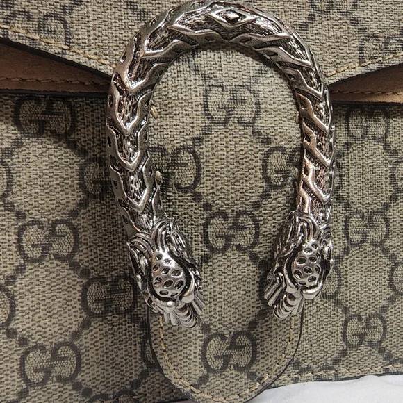 Gucci Dionysus GG Supreme Canvas Shoulder Bag with Tiger Closure