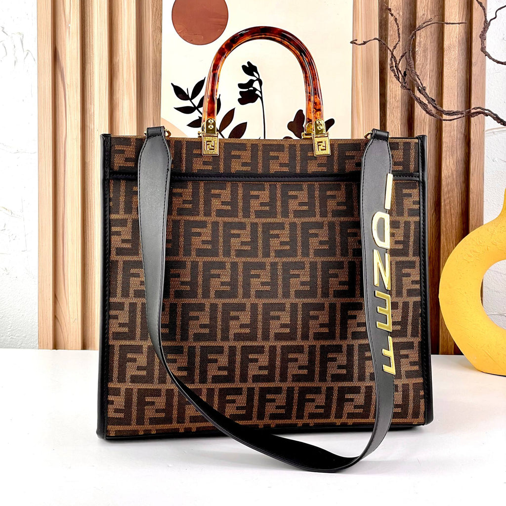 Fendi Chic Brown & Black Tote 👜🖤