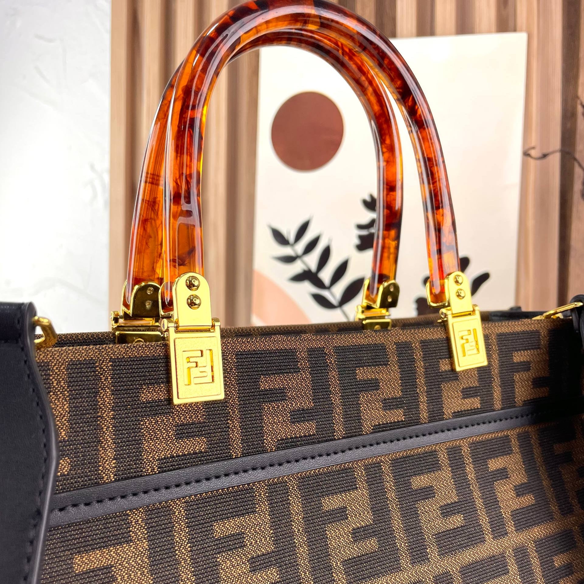 Fendi Chic Brown & Black Tote 👜🖤