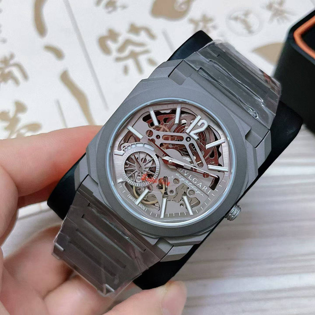 Bvlgari Gray Men's Watch ⌚ Sophisticated Timepiece ⚙️
