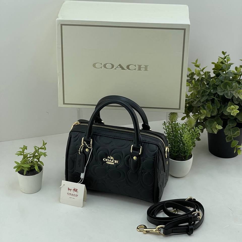 Coach: Classic Black Carryall 🖤👜💚