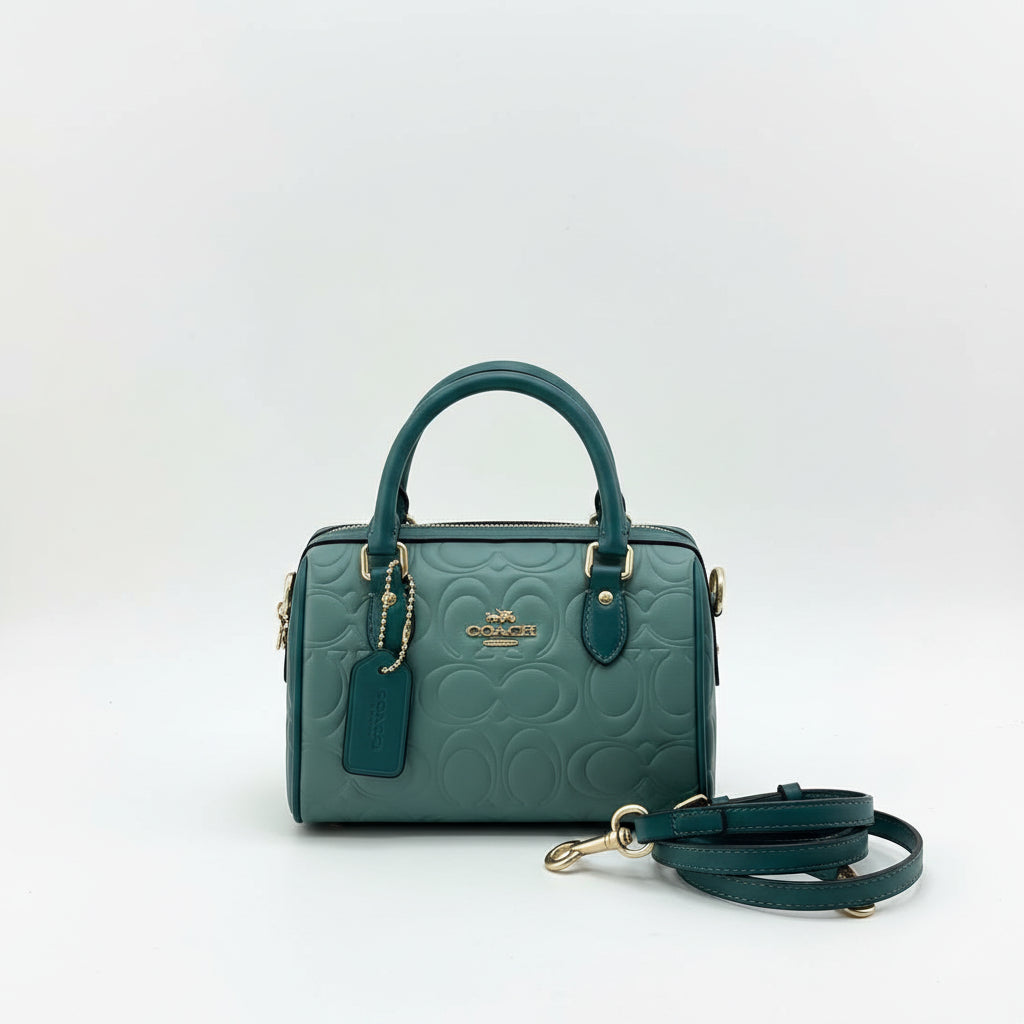 Coach: Classic Black Carryall 🖤👜💚