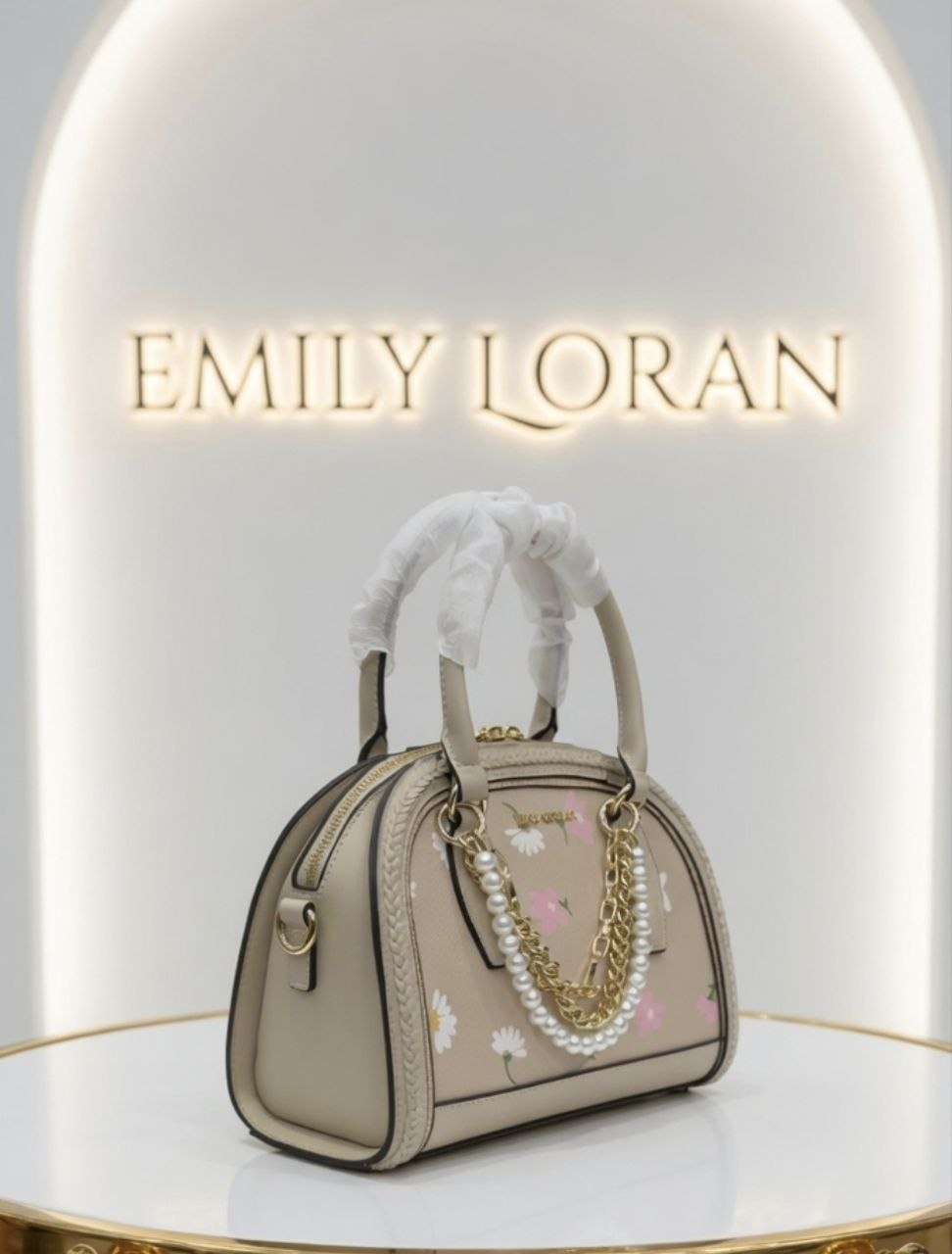 Emily Loran Floral Handbag with Pearl and Chain Accents 🌸👜✨