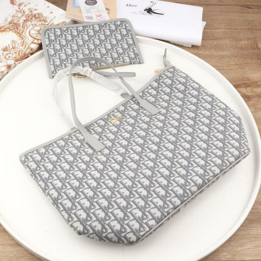 Christian Dior Monogram Tote Bag with Matching Pouch 👜✨