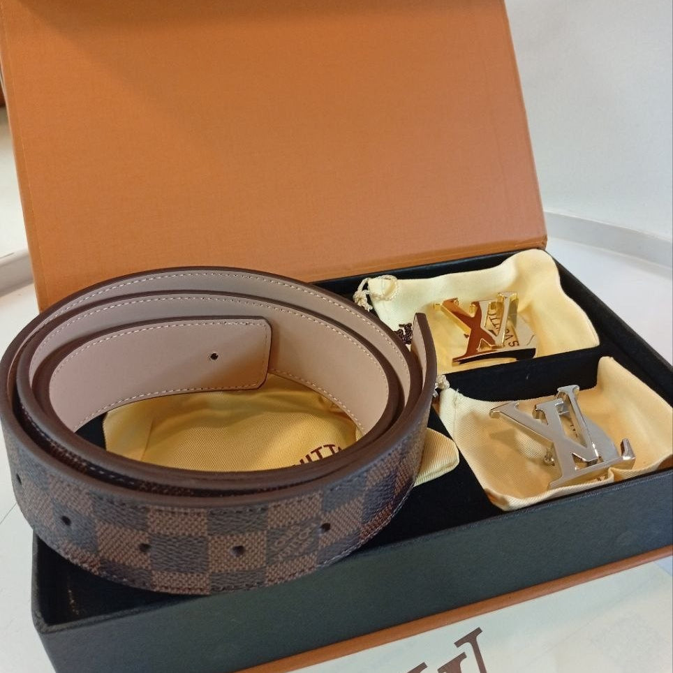 Louis Vuitton Reversible Mirror Belt Set in Damier Leather 👜✨