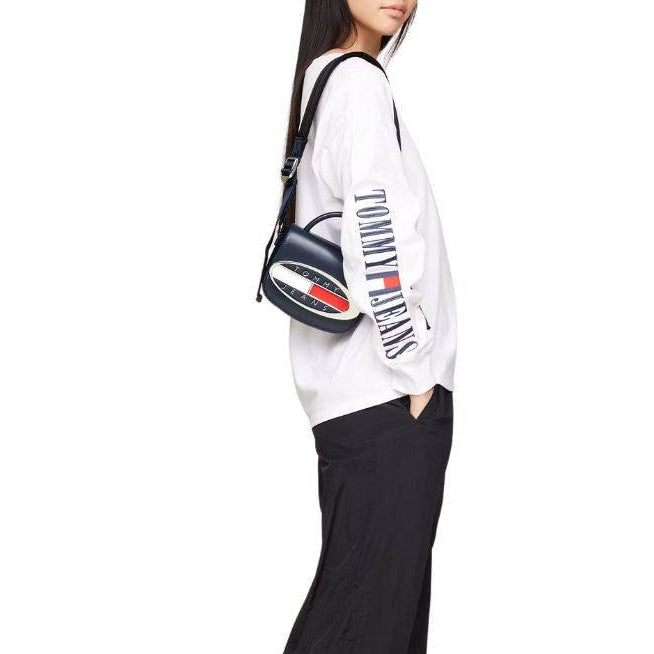Tommy Jeans Logo Plaque Crossbody Bag in Sleek Black 👜✨