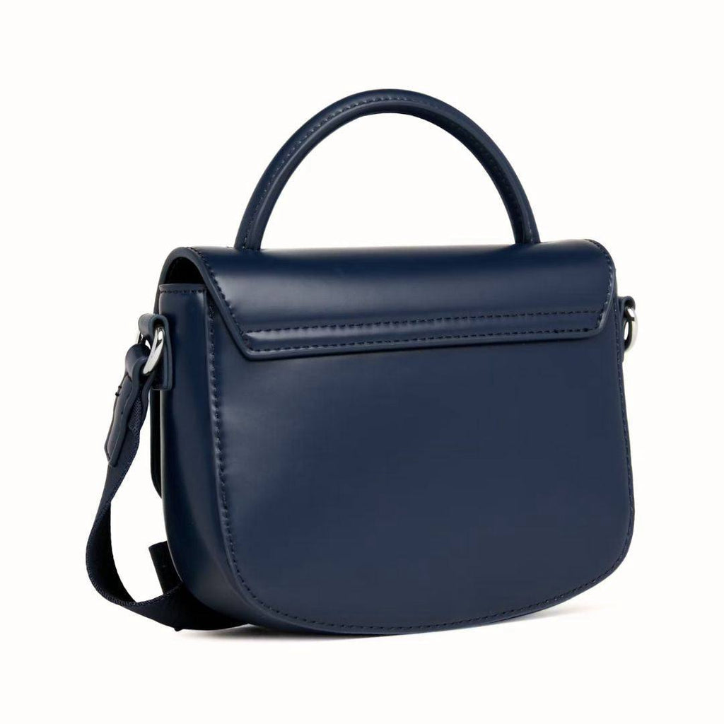 Tommy Jeans Logo Plaque Crossbody Bag in Sleek Black 👜✨