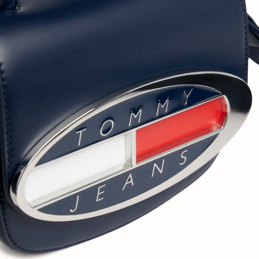 Tommy Jeans Logo Plaque Crossbody Bag in Sleek Black 👜✨