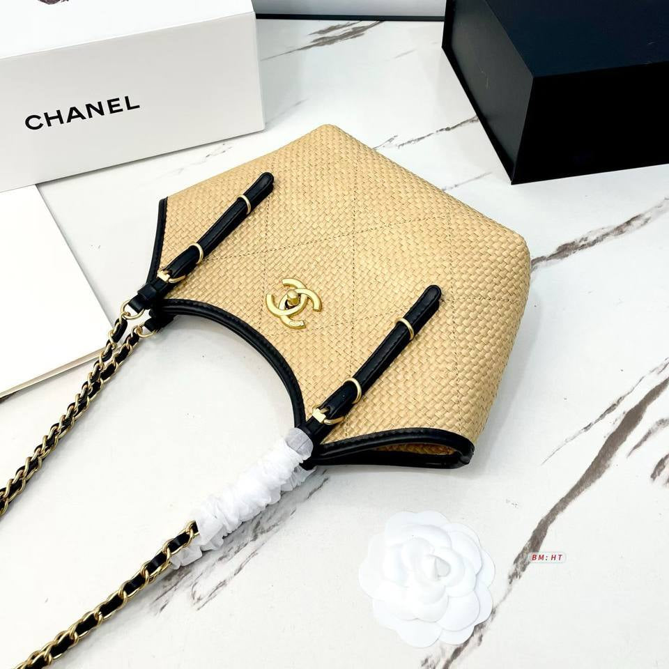 Chanel Woven Straw Shoulder Bag with Gold Hardware 👜✨