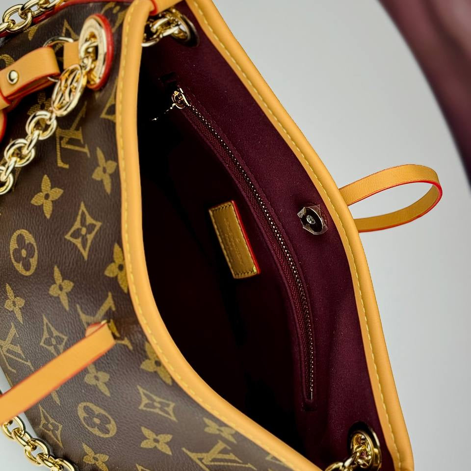 Louis Vuitton Monogram Vavin Hobo Bag with Gold Chain Detail 👜✨🎀