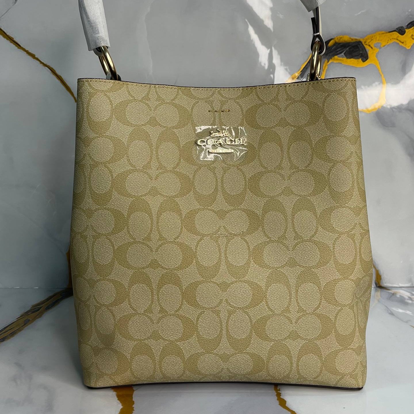 Coach Signature Canvas Small Town Bucket Bag in Brown/Beige  👜✨🤎