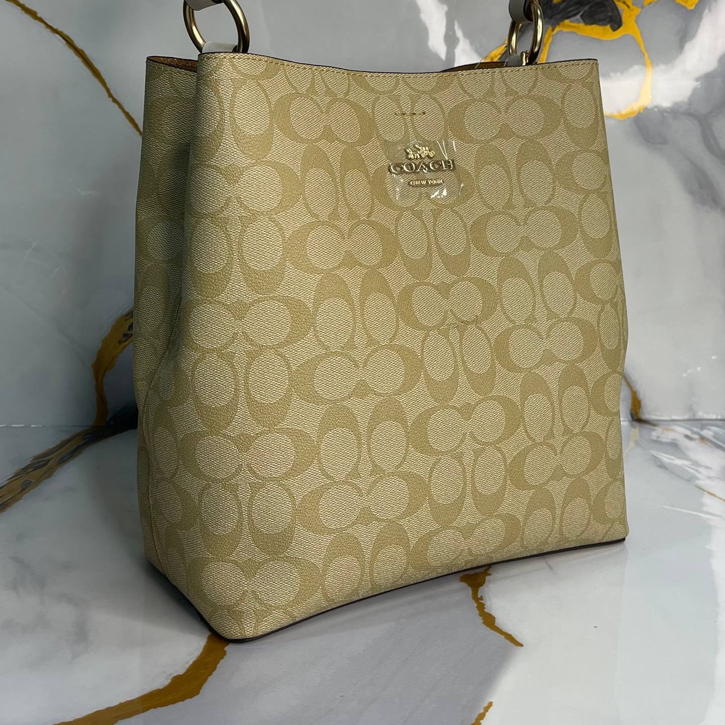 Coach Signature Canvas Small Town Bucket Bag in Brown/Beige  👜✨🤎