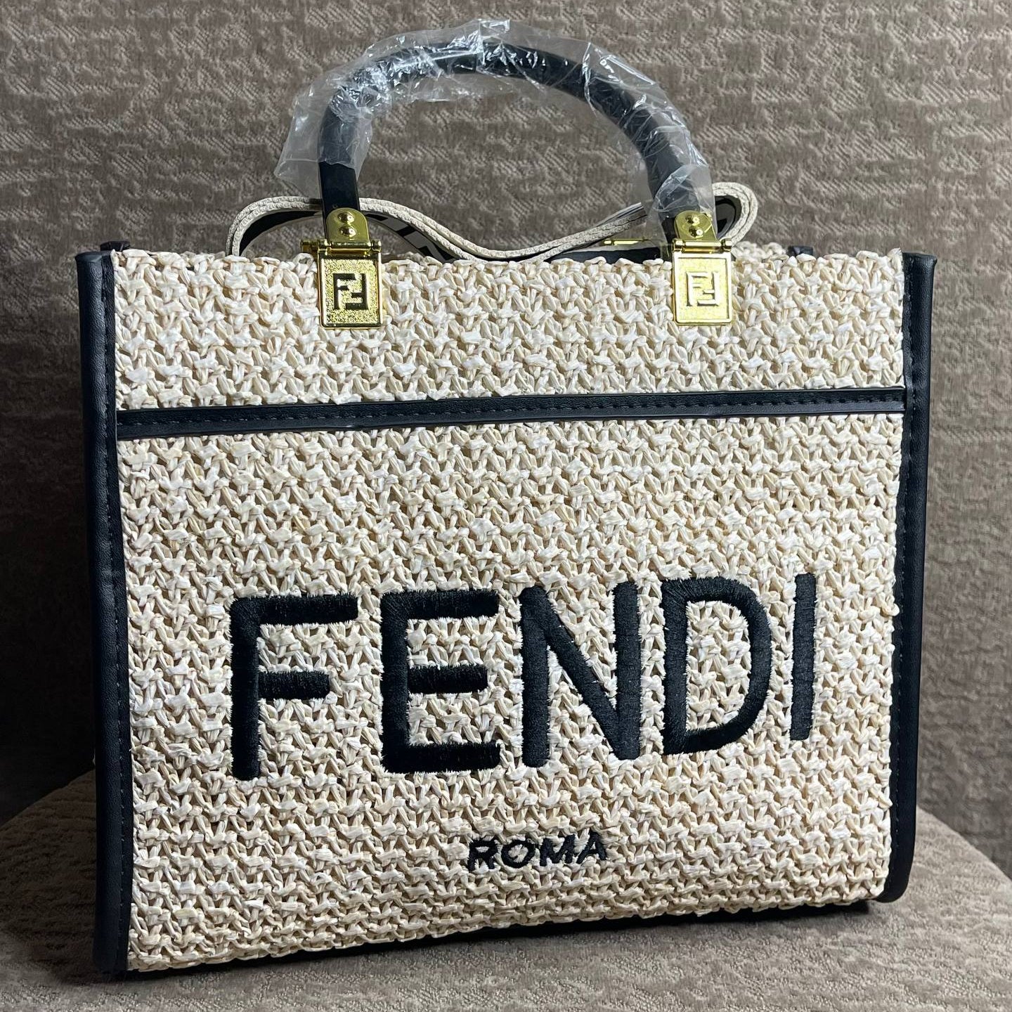 Fendi Black & Beige Baguette: Iconic Style 🖤👜✨