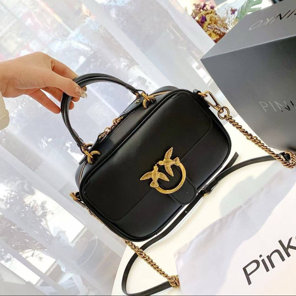 Pinko Black Crossbody Bag with Signature Gold Chain Detail ✨👜