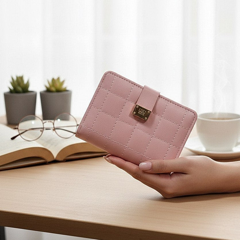Quilted Wallet 🖤🤎 Stylish Compact Clutch