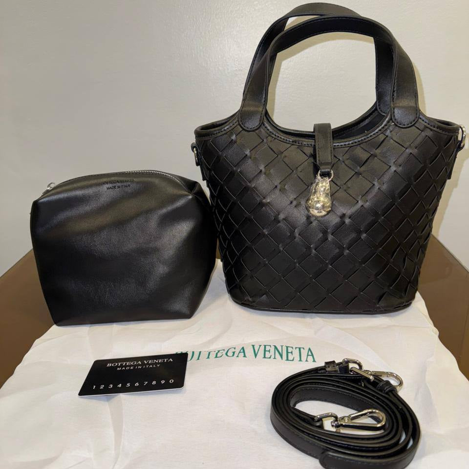 Bottega Veneta Small Intrecciato Weave Bucket Bag with Pouch 👜✨🇮🇹