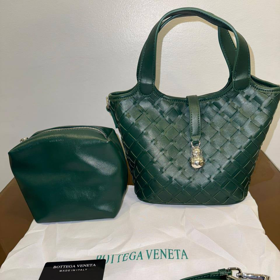 Bottega Veneta Small Intrecciato Weave Bucket Bag with Pouch 👜✨🇮🇹