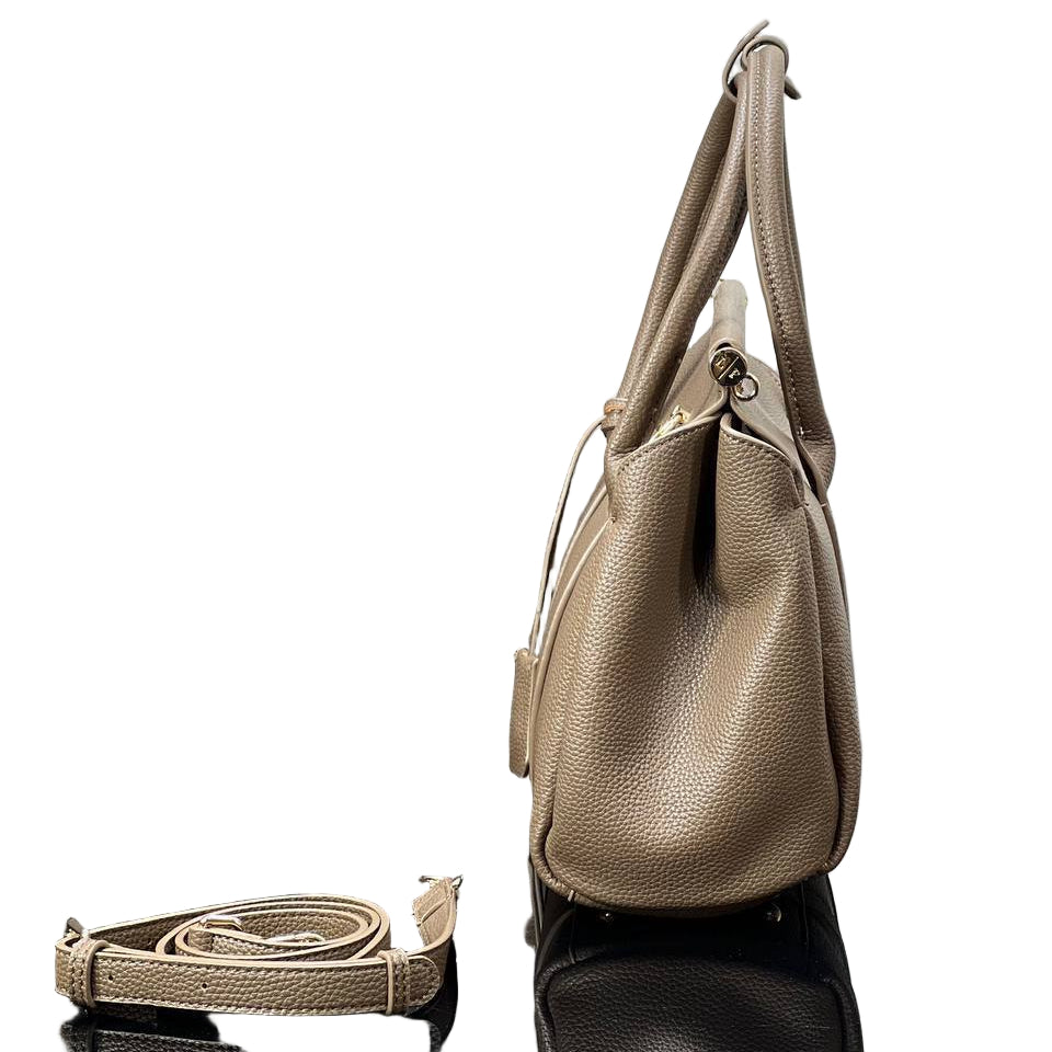 Luxurious Pebbled Leather Satchel Handbag with Padlock Detail 👜🔒✨