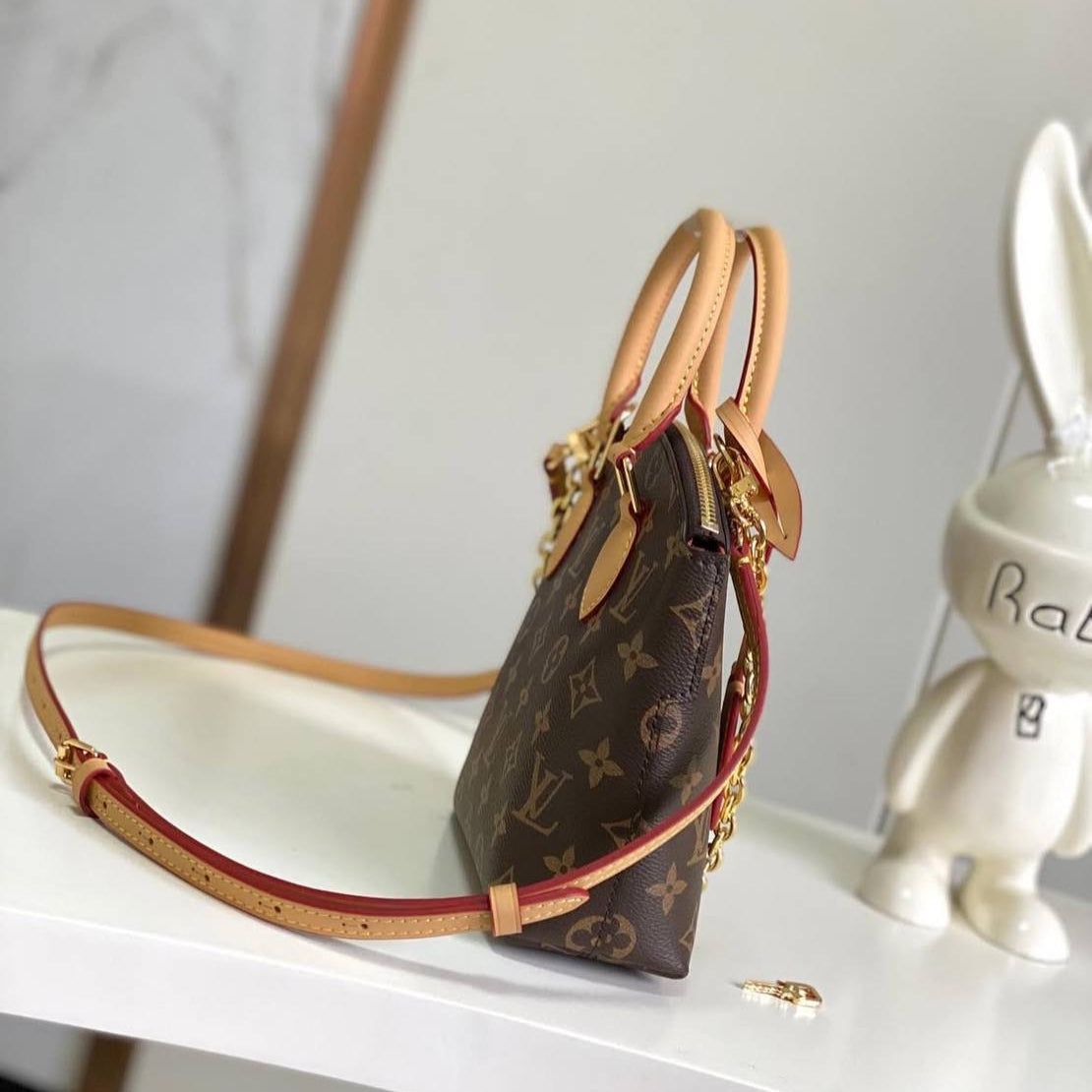Louis Vuitton Monogram Alma BB with Gold Chain 👜✨🤎