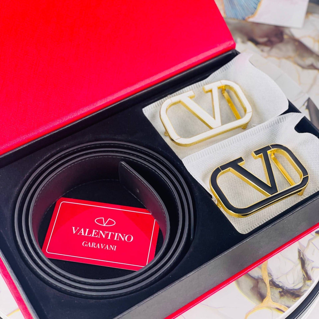 Valentino Garavani Reversible VLogo Signature Belt Set 🖤🤍✨