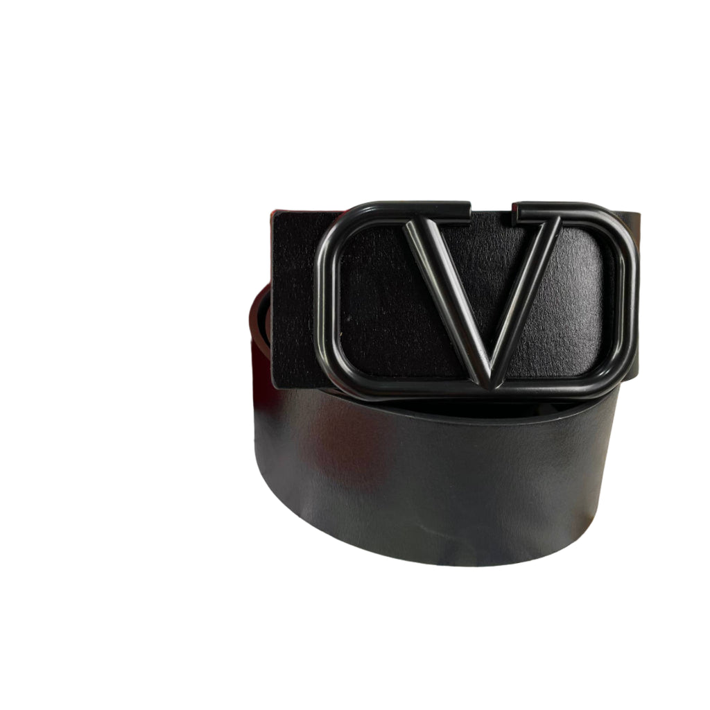 Valentino Garavani Leather Belt with Matte Black VLogo Buckle 🖤🔥⚫