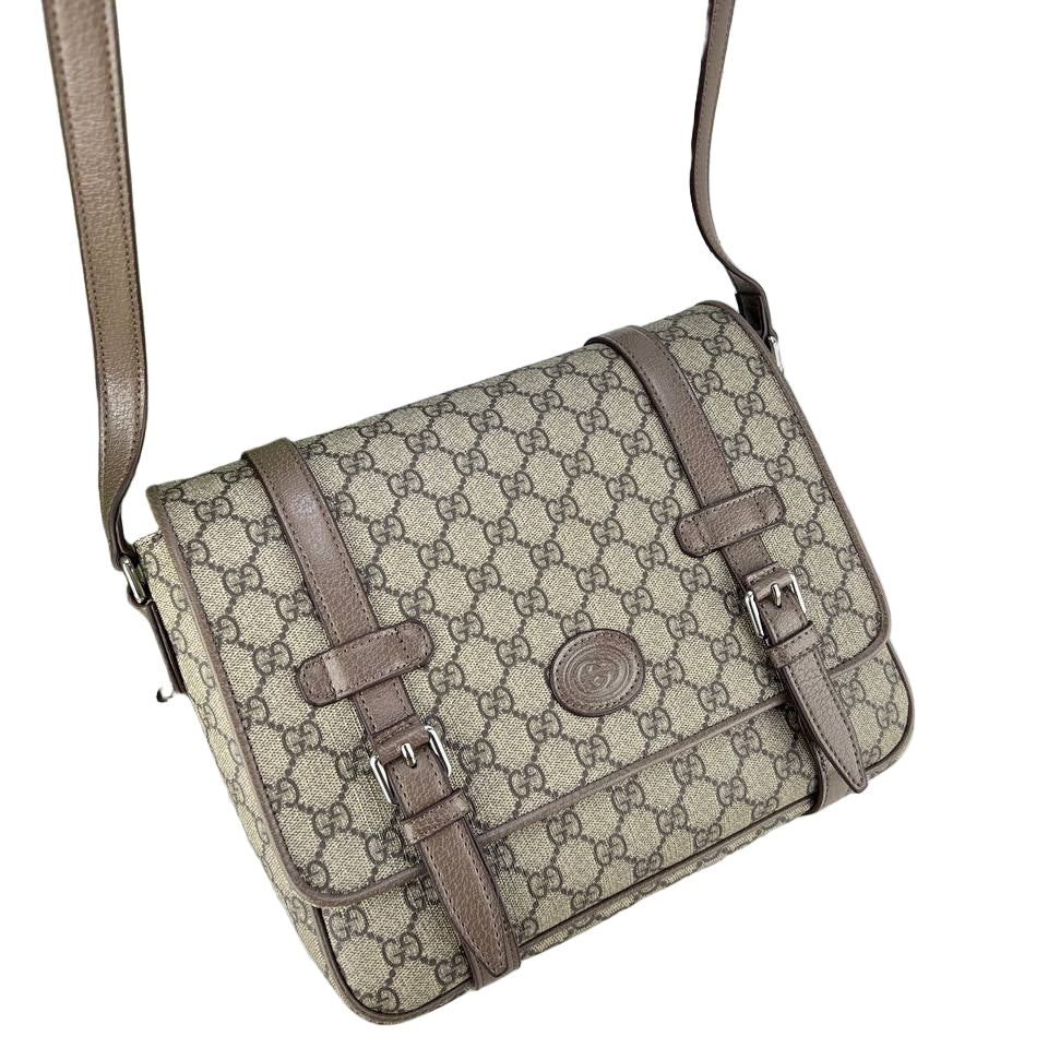Gucci GG Supreme Canvas Messenger Bag with Double Buckle Detail 🤎💼🔗