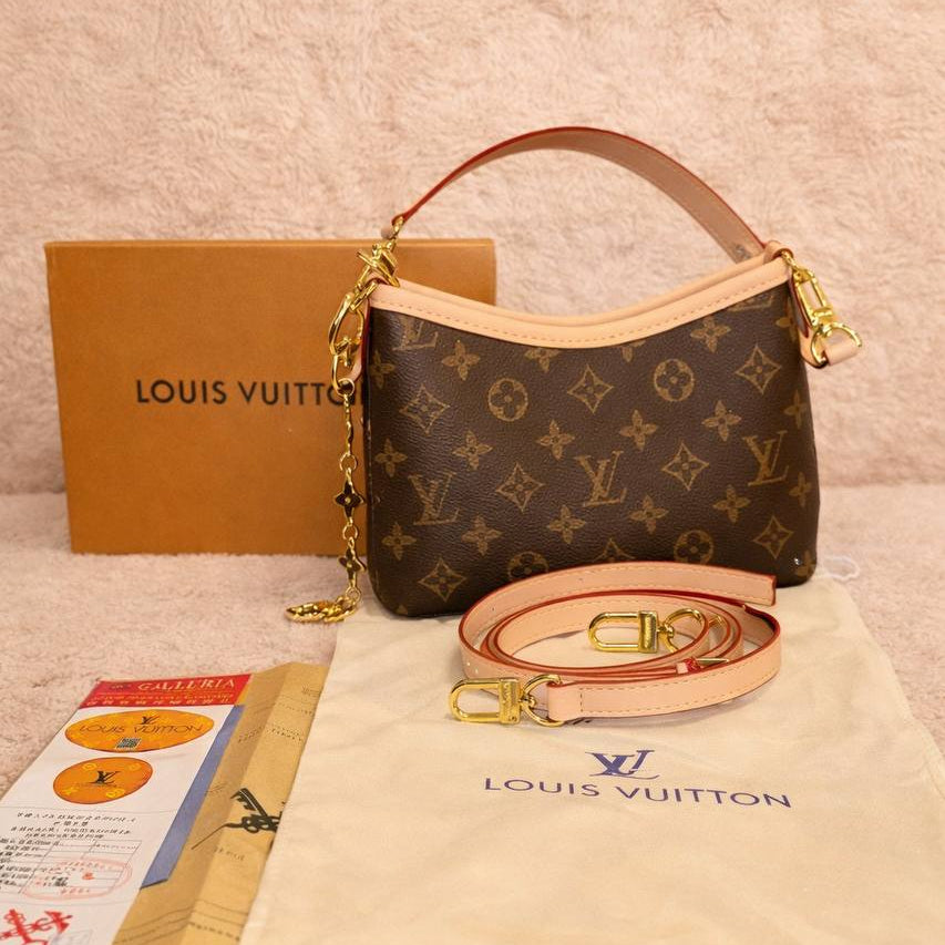 Louis Vuitton Monogram Boulogne Handbag with Gold-Tone Chain 👜✨🤎