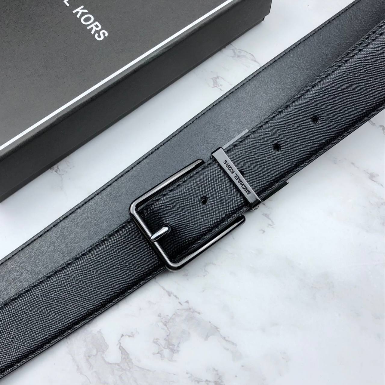 Michael Kors Reversible Leather Belt Set with Two Buckles 🖤✨🎁