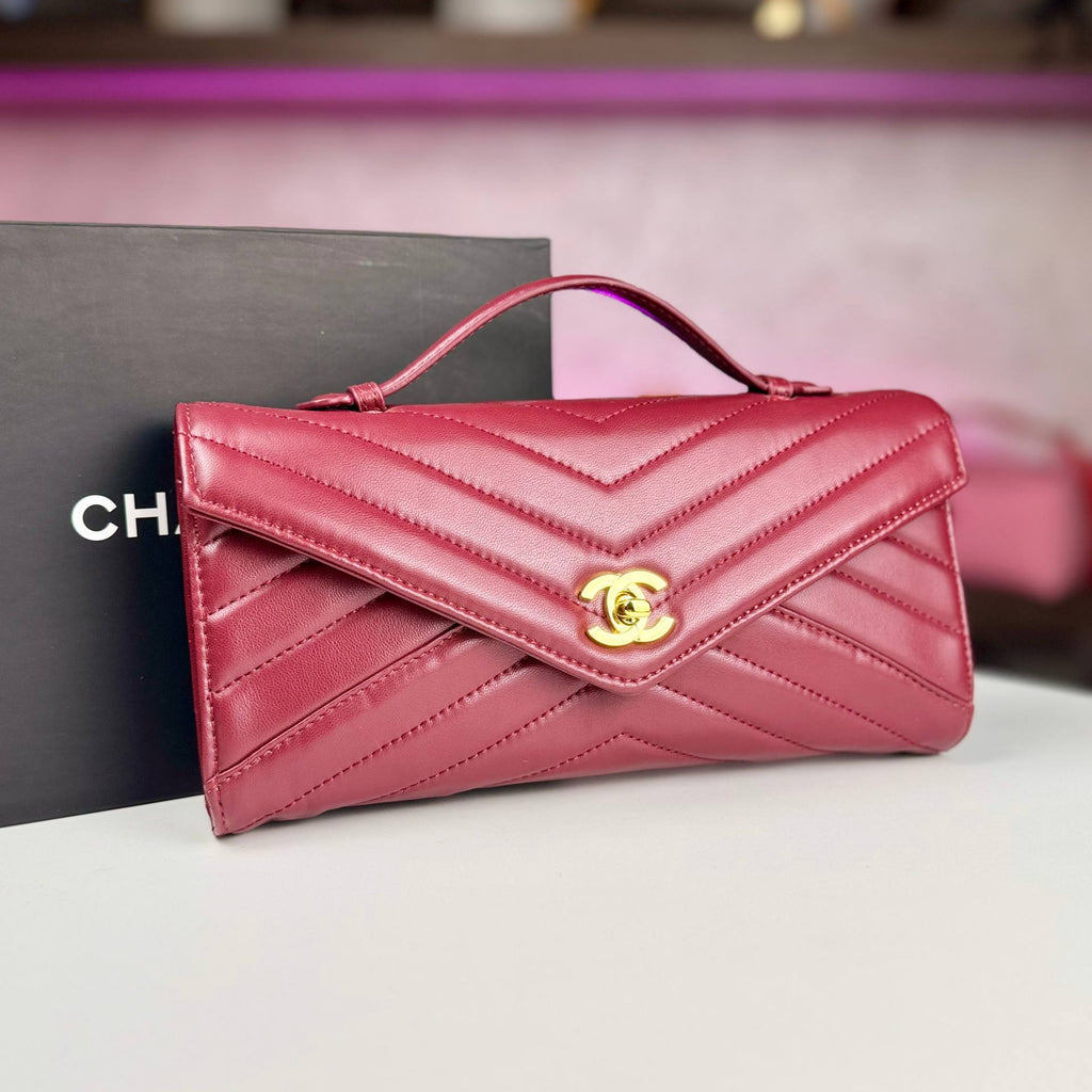 Chanel Chevron Quilted Leather Envelope Clutch with Gold Tone Hardware 🖤✨👜