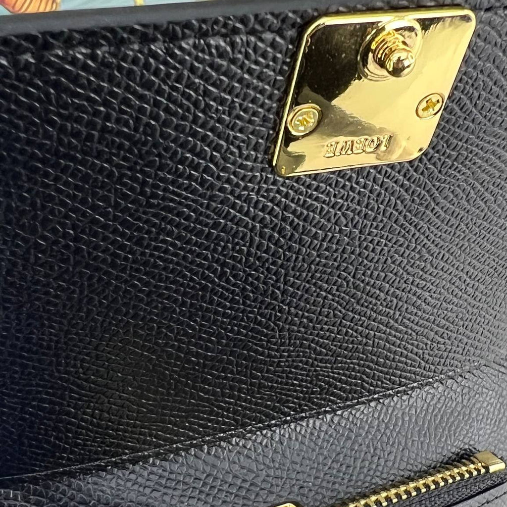 Anagram Trifold Wallet Loewe ✨ 💼 🐂