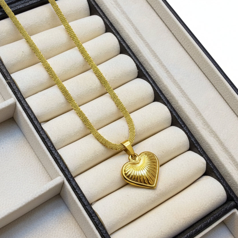 Gold Sunburst Heart Pendant Mesh Chain Necklace 💛✨💖