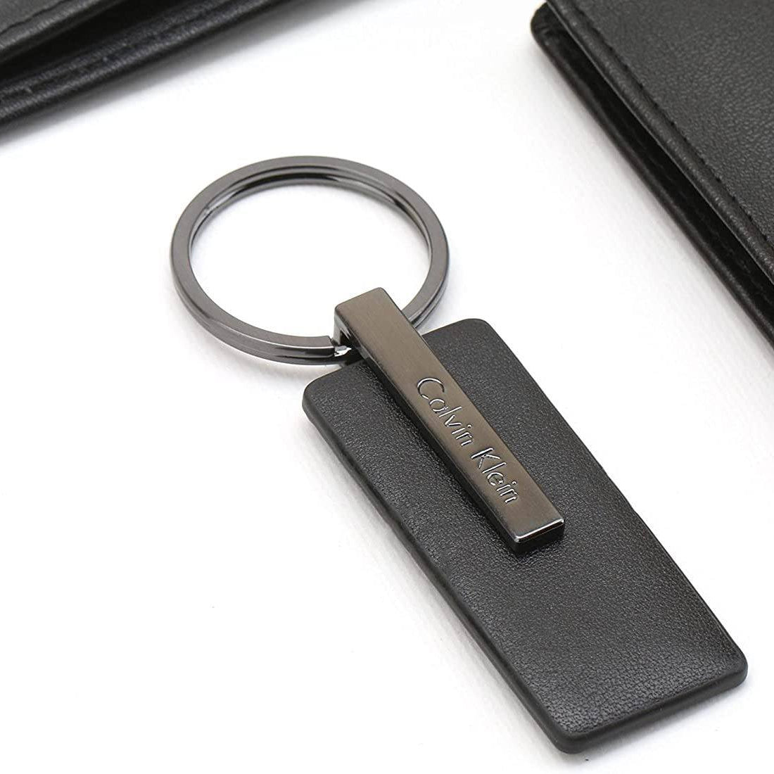 Calvin Klein Leather Gift Set with Embossed Logo 💼✨🖤