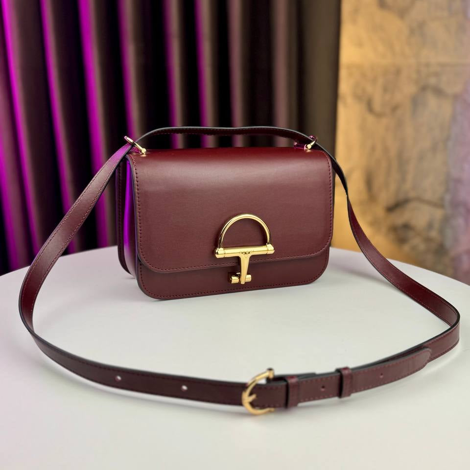GUCCI Small Leather Shoulder Bag with Horsebit Hardware 👜✨