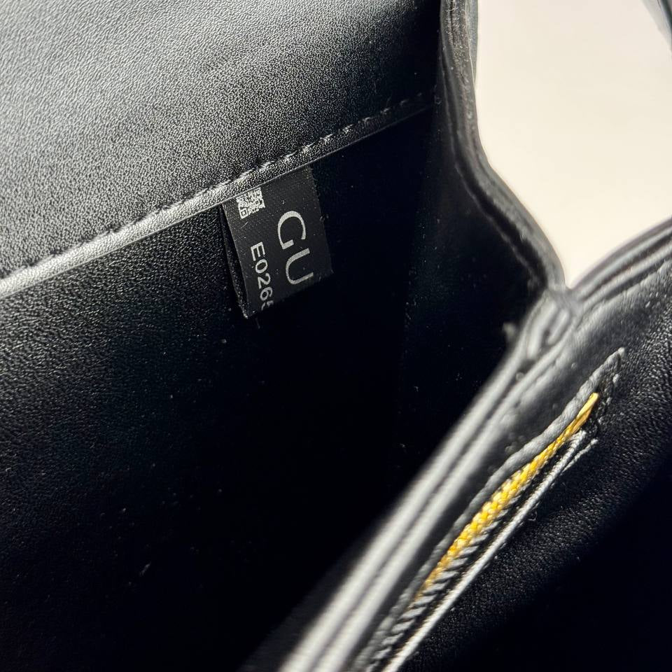 GUCCI Small Leather Shoulder Bag with Horsebit Hardware 👜✨