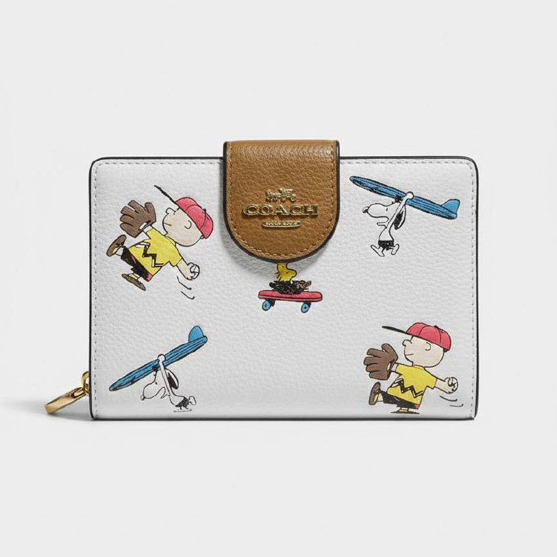 Coach X Peanuts Medium Corner Zip Wallet with Snoopy and Friends Print ⚾️🐶🎒