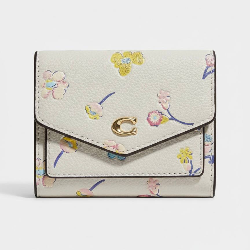 Coach Wyn Small Wallet in Floral Print Chalk Multi 🌸✨👛