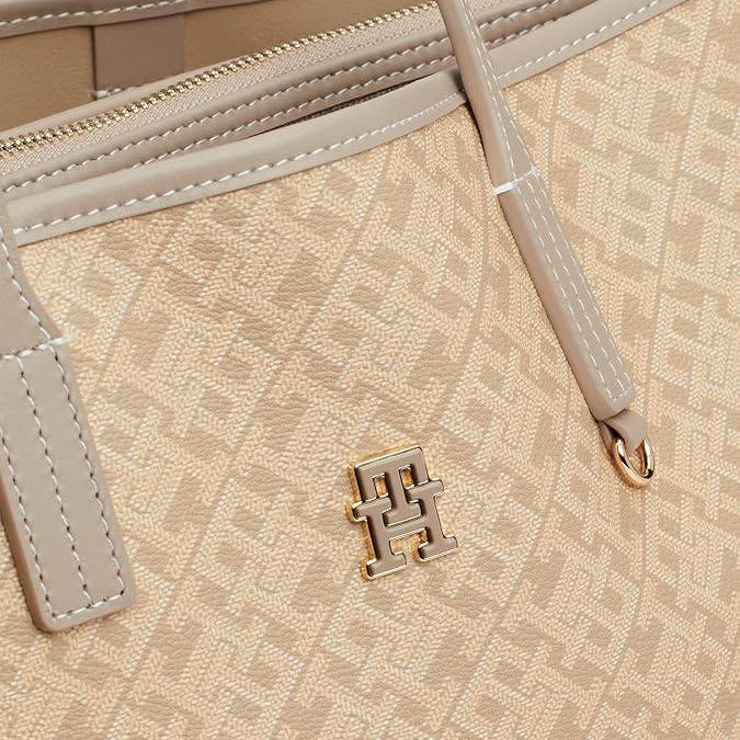 Tommy Hilfiger Monogram Tote 👜✨💼